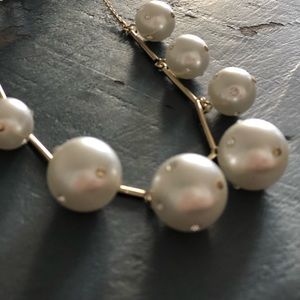 NEW Stunning Pearl Sparkly Necklace